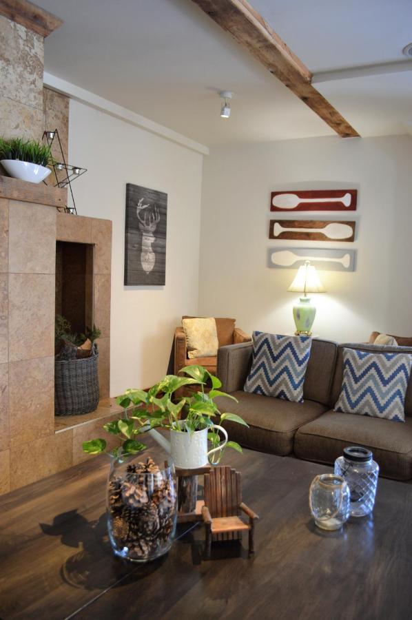 3 Pines Lodge Huntsville Extérieur photo