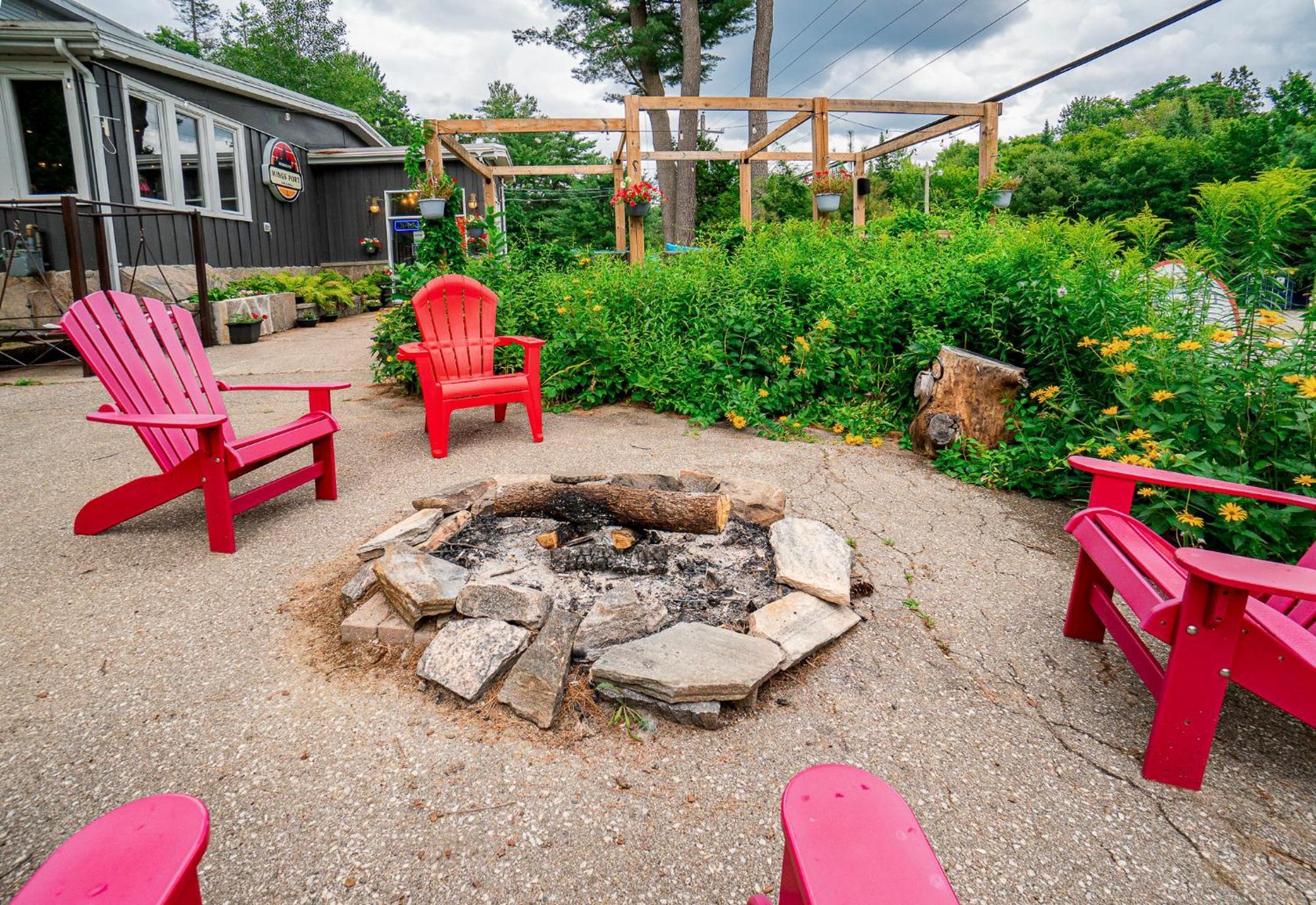 3 Pines Lodge Huntsville Extérieur photo